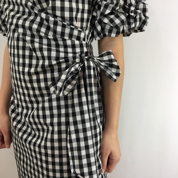 Black & White Gingham Wrap Dress with Puff Sleeves - Picture 4 of 8